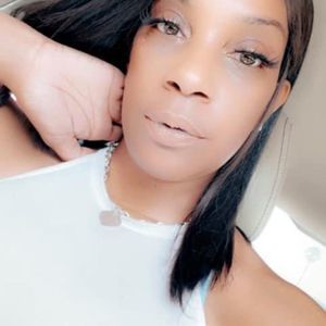 Meet your Posher, Yolanda